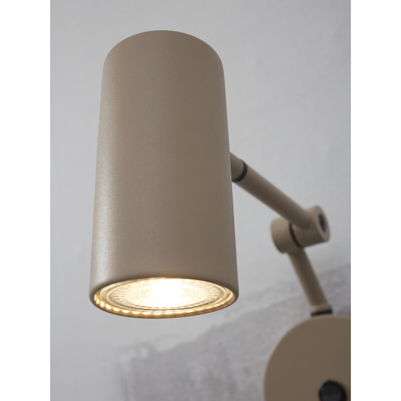 it's about RoMi-collectie Wall lamp iron Montreux, sand