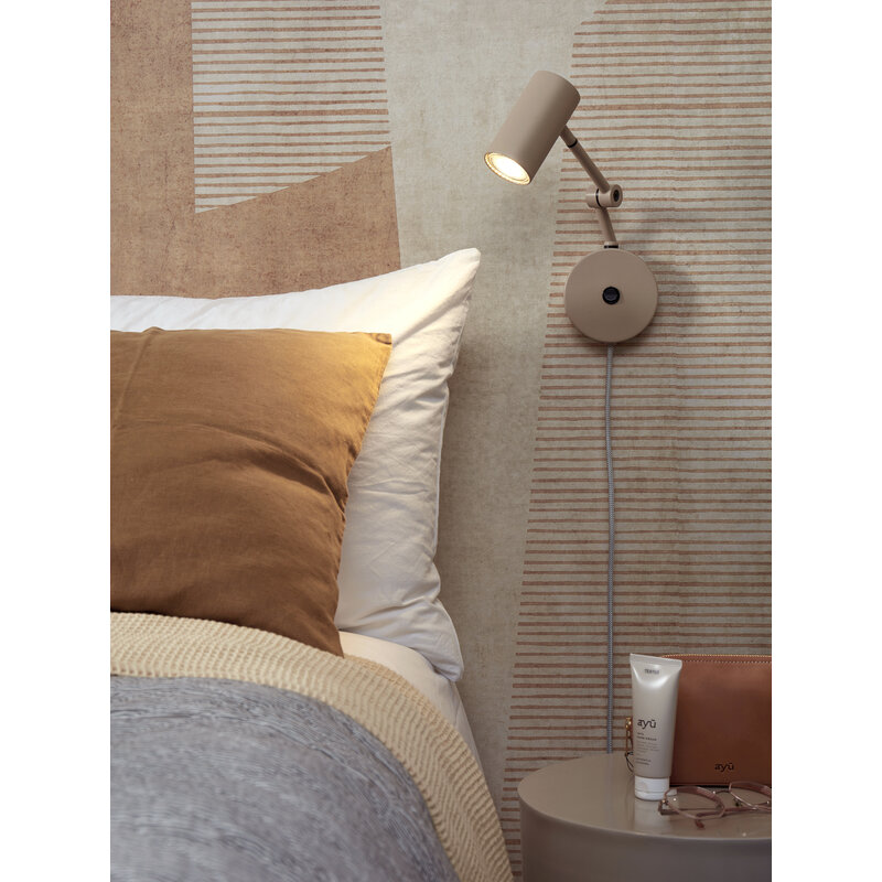 it's about RoMi-collectie Wall lamp iron Montreux, sand