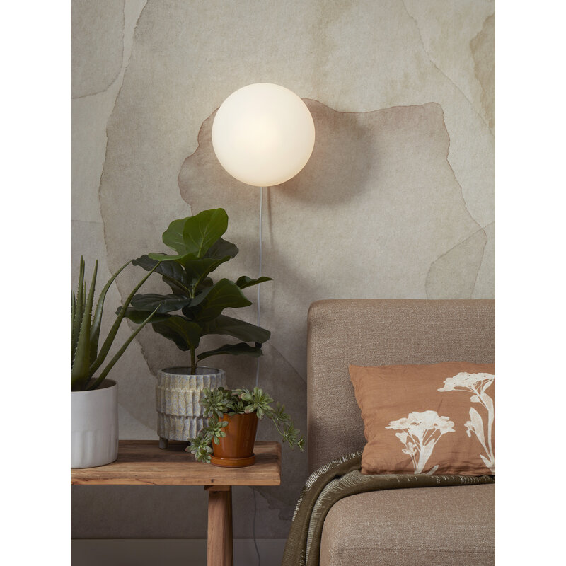 it's about RoMi-collectie Wall lamp Sapporo glass white/sand, S