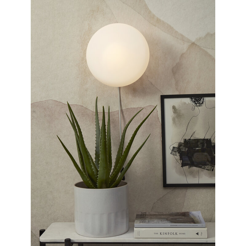 it's about RoMi-collectie Wall lamp Sapporo glass white/sand, S