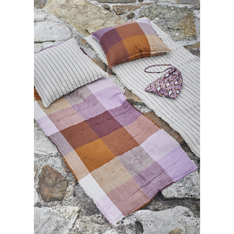 Madam Stoltz-collectie Hand tucked bed runner