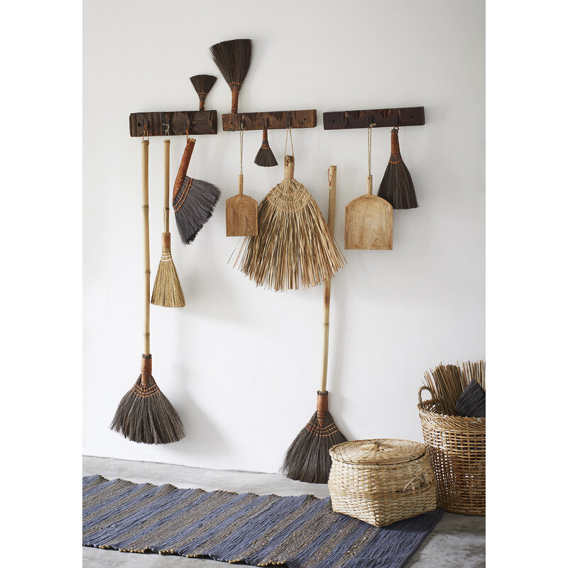 Madam Stoltz-collectie Wooden dustpan