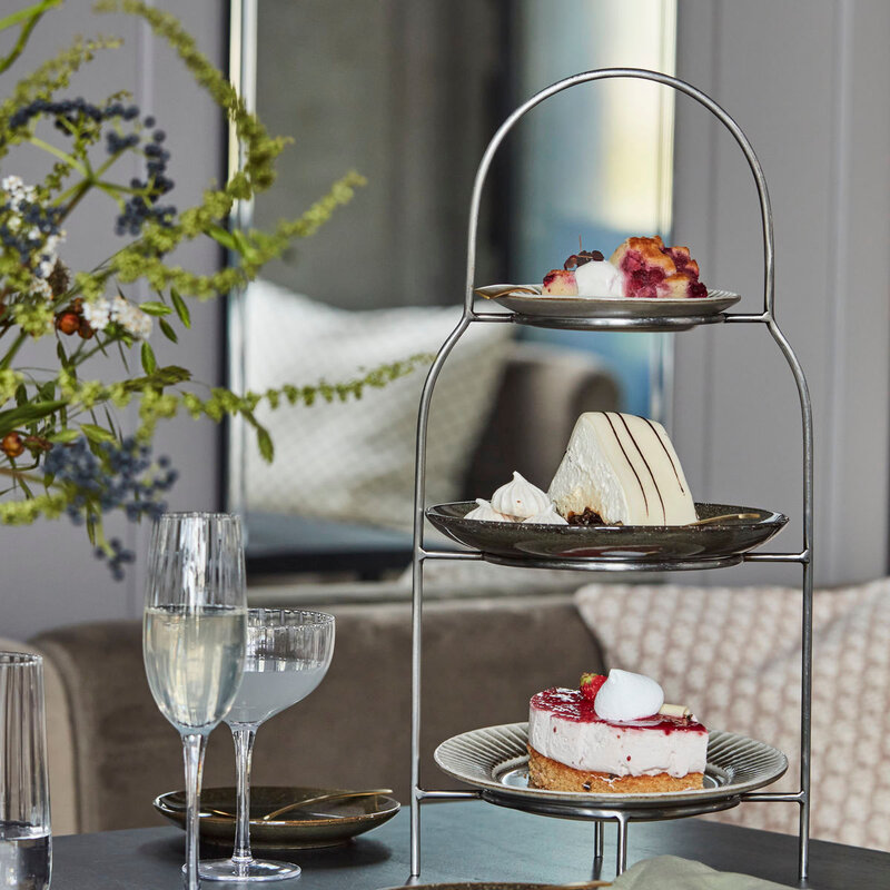 House Doctor-collectie Plate stand Sana Silver finish