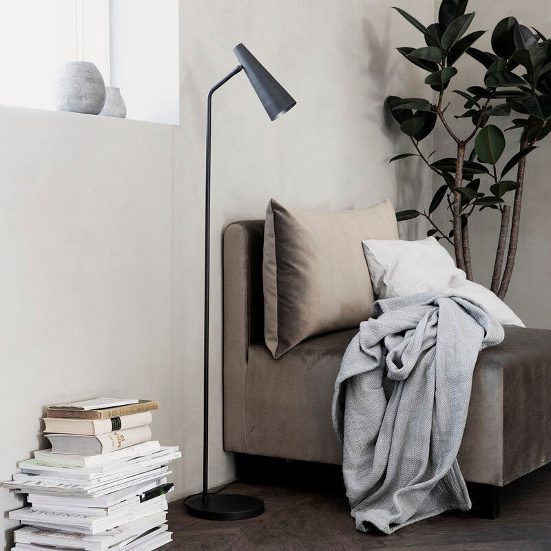 House Doctor-collectie Vloerlamp Precise Mat zwart