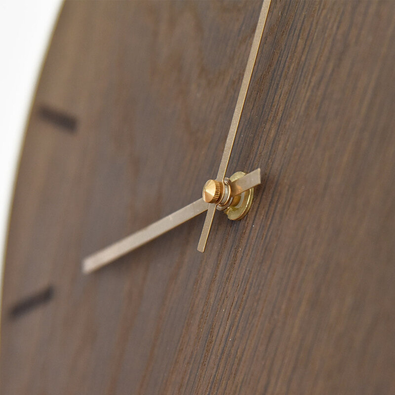 Hemverk-collectie Wandklok rond donker eiken hout