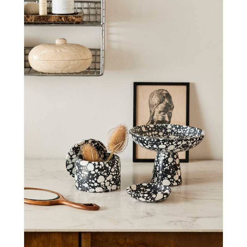 Nordal-collectie NUSA bowl on foot - black/white