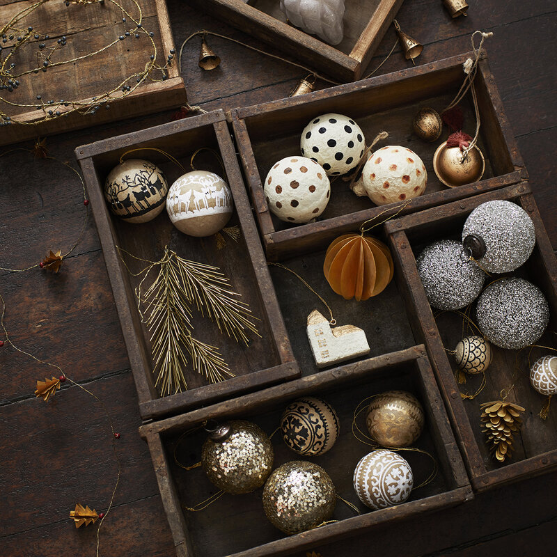 Madam Stoltz-collectie Iron garland w/ beads