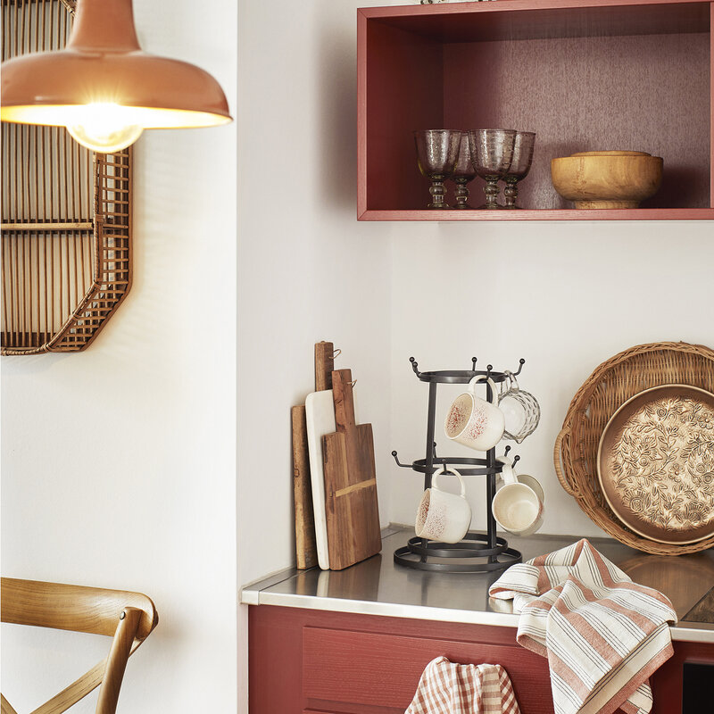 Madam Stoltz-collectie Wooden chair w/ rattan