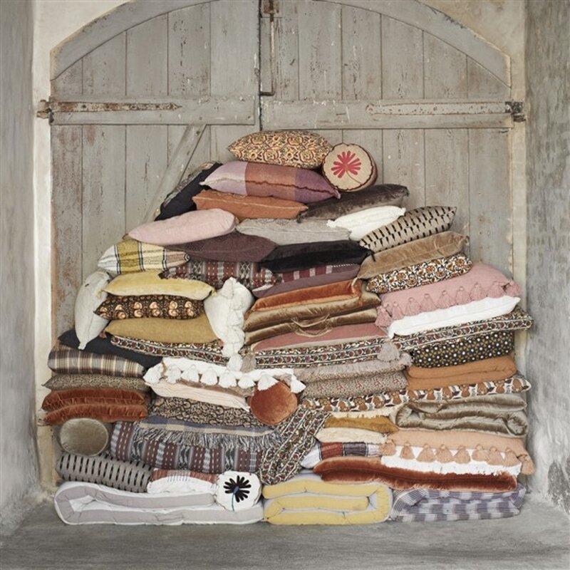 Madam Stoltz-collectie Velvet bolster cushion