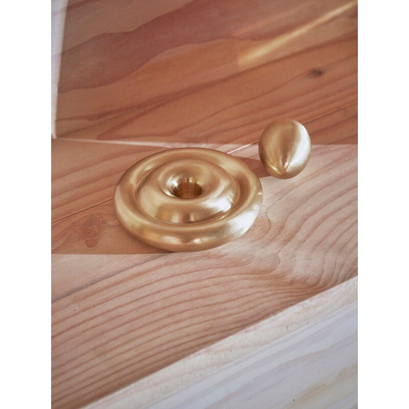 OYOY LIVING Candlestick Savi Solid Brass Low Brushed Brass