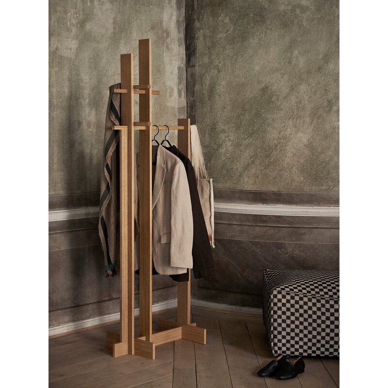 ferm LIVING-collectie Bridge Clothes Stand - Oiled Oak