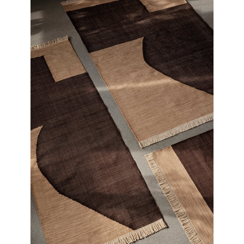 ferm LIVING-collectie Forene vloerkleed 140 x 200 bruin/chocolade