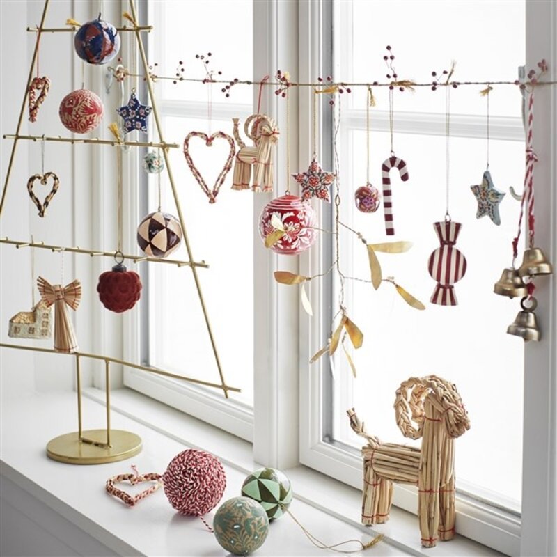 Madam Stoltz-collectie Iron garland w/ beads