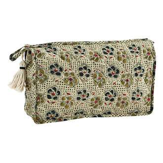 Madam Stoltz Quilted washbag w/ tassel Madam Stoltz Quilted washbag w/ tassel