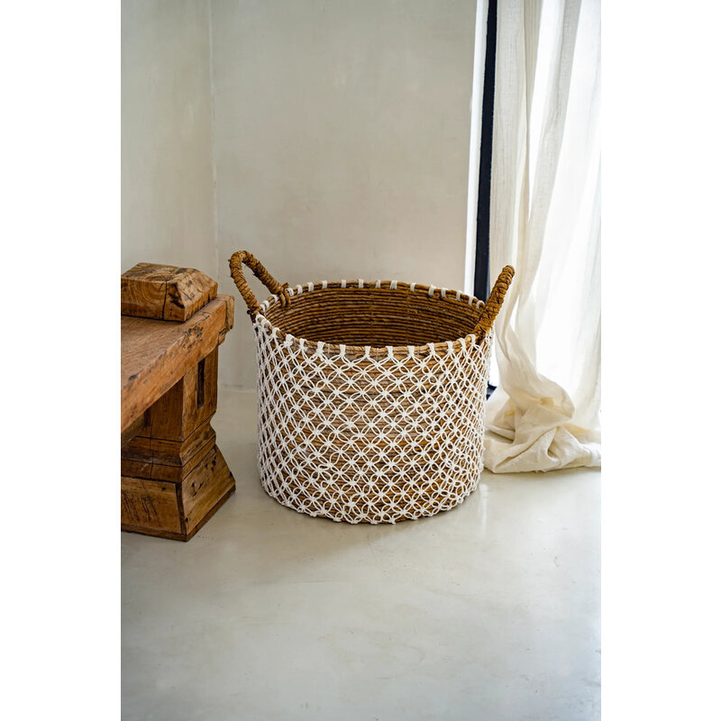 Bazar Bizar The Cross Stitched Macramé Basket - Natural White - L