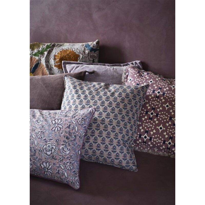 Madam Stoltz-collectie Madam Stoltz Printed cushion cover w/ fringes Dusty lilac, off white, dark blue Dusty lilac, off white, dark blue