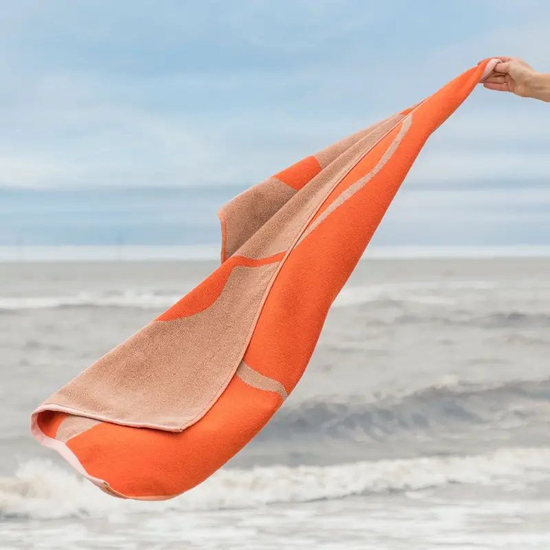 Mette Ditmer-collectie NOVA ARTE bath towel Latte / Orange