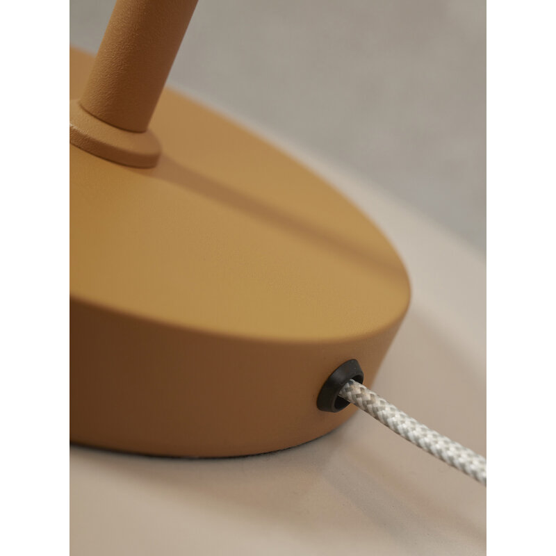 it's about RoMi-collectie Tafellamp ijzer Porto L, mosterd