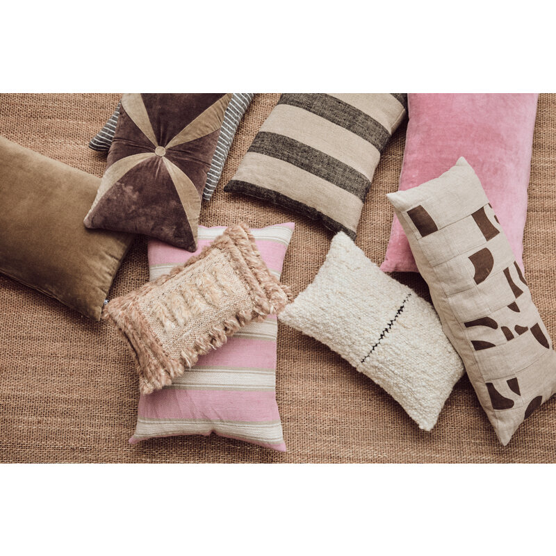HKLIVING-collectie Geweven gesttreept kussen blush (60x40cm)