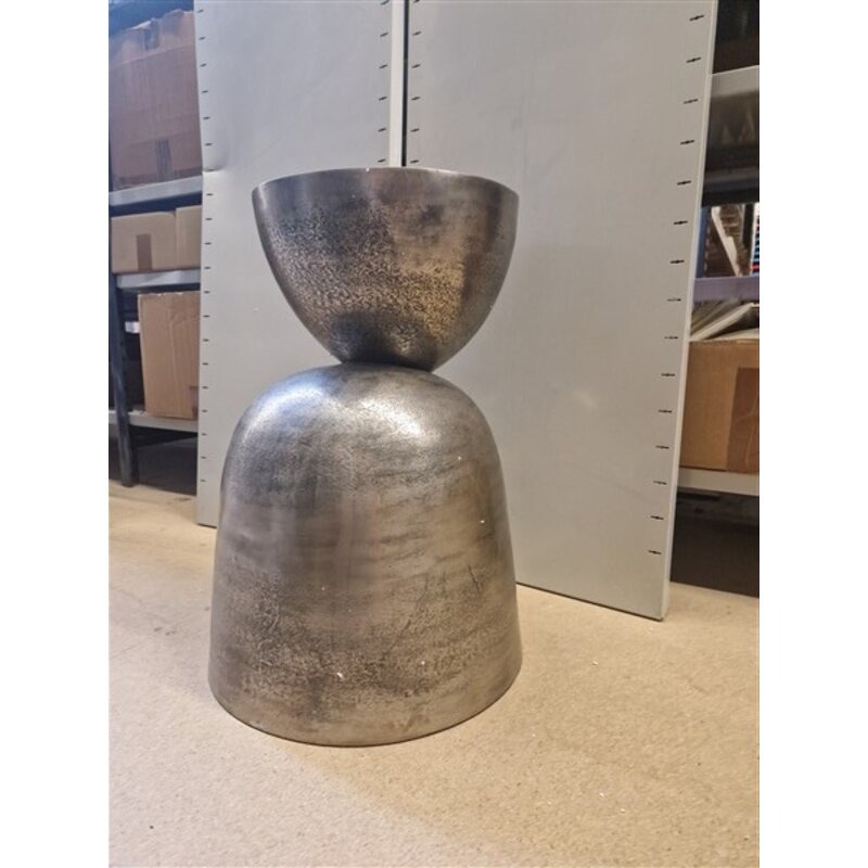 House Doctor-collectie Side table Heena Oxidized metal