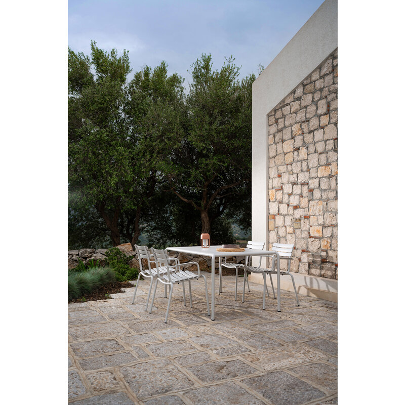 Houe-collectie ALUA tuinstoel met armleuning Muted white