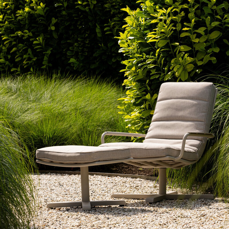 WOOOD-collectie COOSA HOCKER ALUMINIUM ZAND