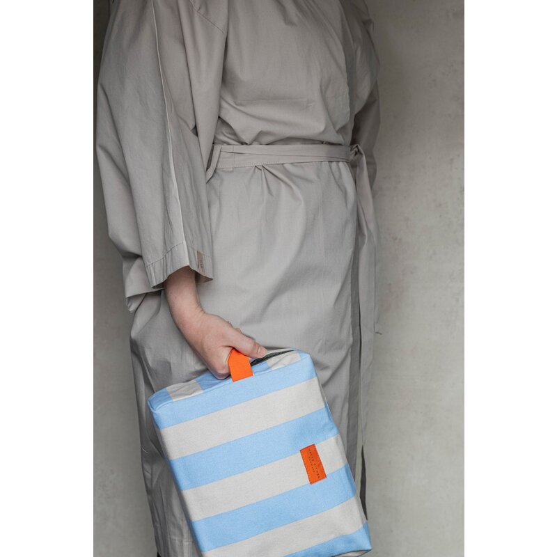 Mette Ditmer-collectie BRING-IT beautytas Lichtblauw