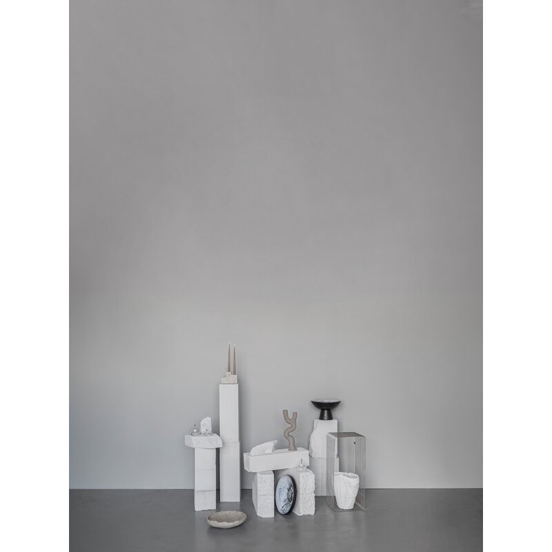 Mette Ditmer-collectie BY HAND schaal op voet Off white