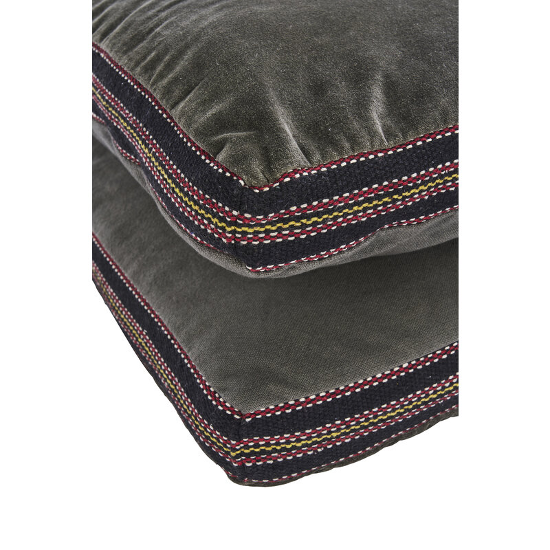 Madam Stoltz-collectie Katoenen fluwelen matraskussen Dusty green, zwart