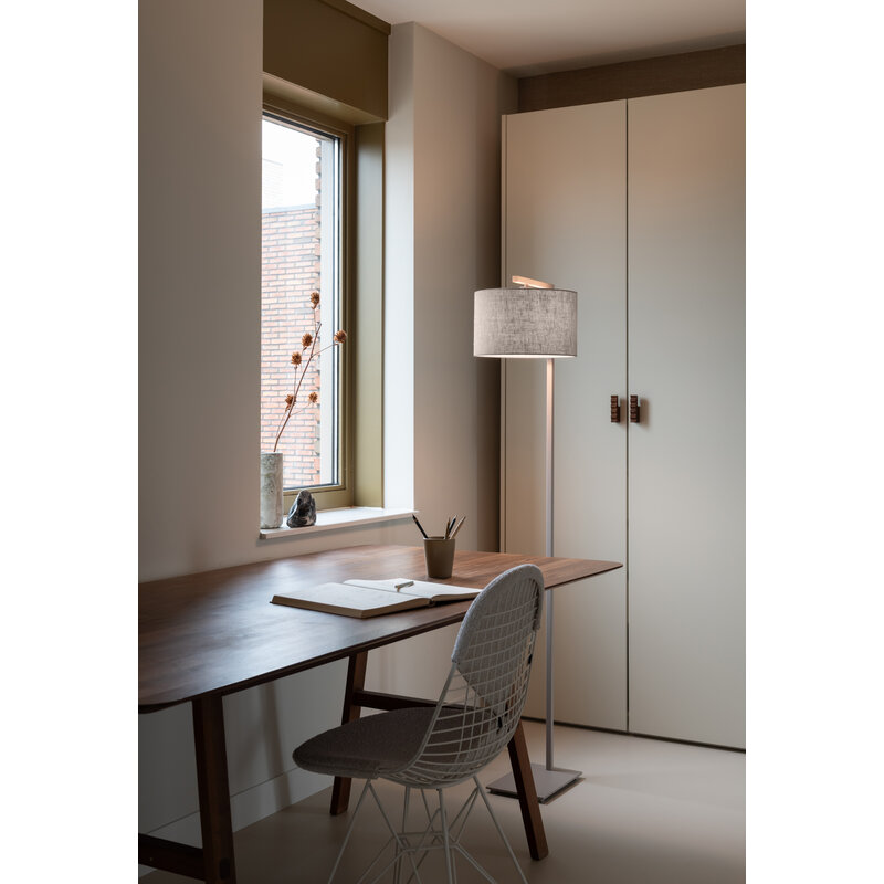 it's about RoMi-collectie Vloerlamp Boston zand/kap 3220 linnen donker