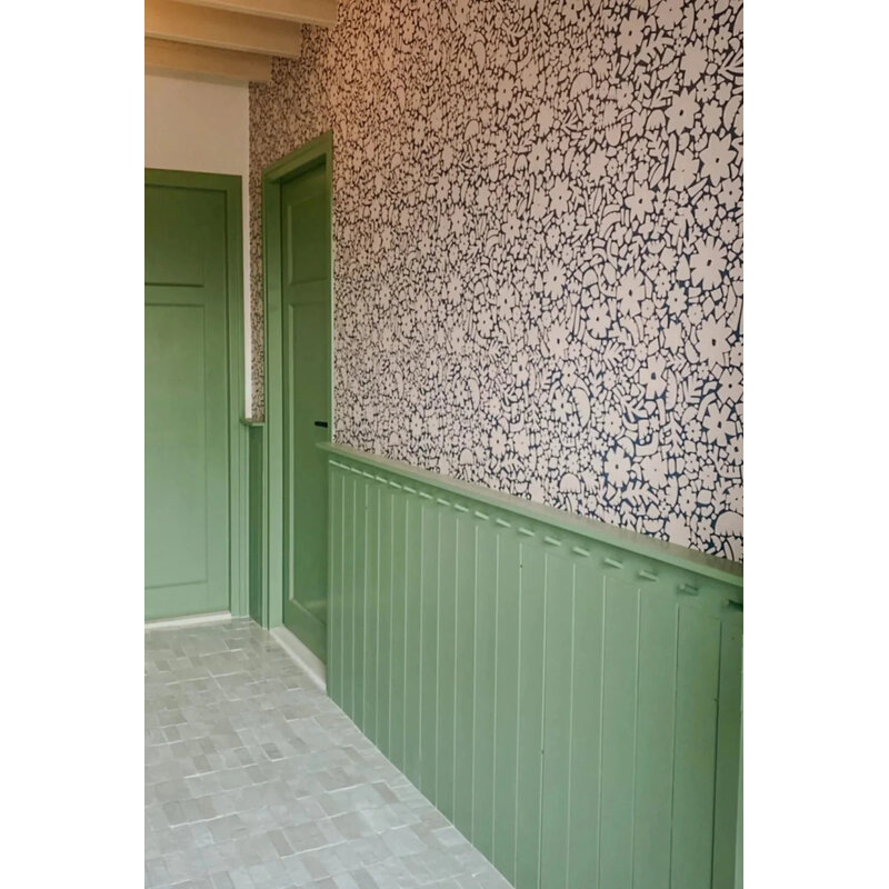 Meet Me at the Wall-collectie Behang  Flowerfield Blue - Naturel Noord