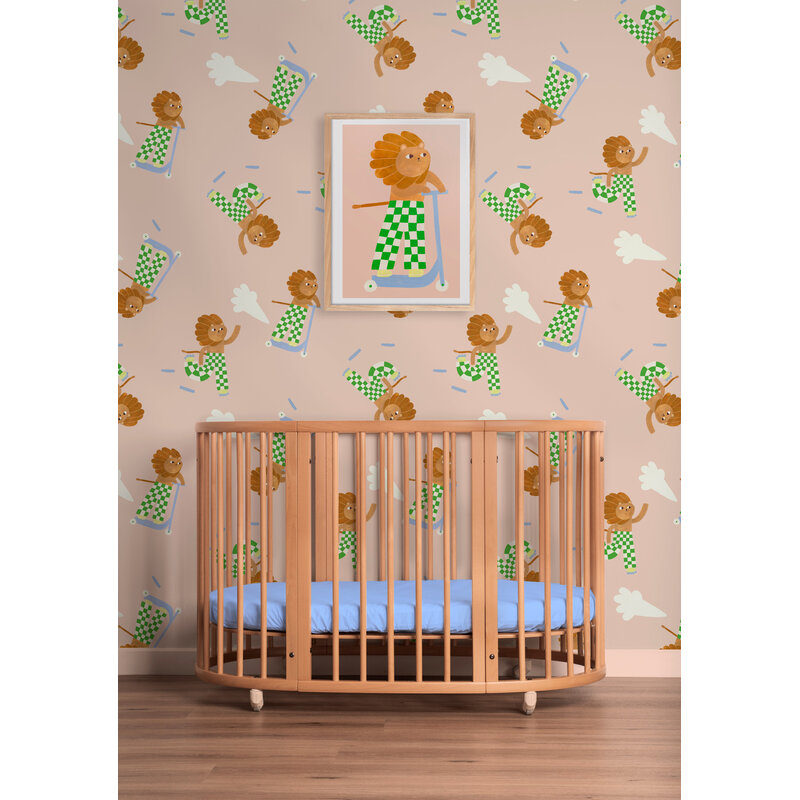 Meet Me at the Wall-collectie Kinderbehang Skating Lion - Green - Aniek Bartels