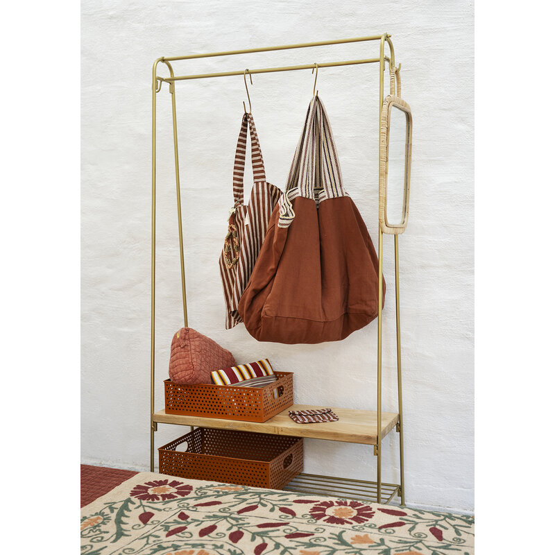 Madam Stoltz-collectie Iron clothes rack w/ shelves Ant.brass, natural