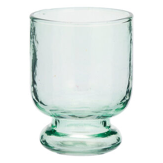 Madam Stoltz Drinkglas van gehammerd glas  Lichtgroen