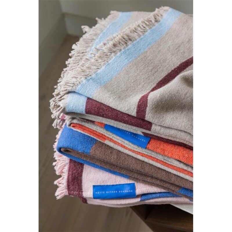 Mette Ditmer-collectie STUDIO throw Wine