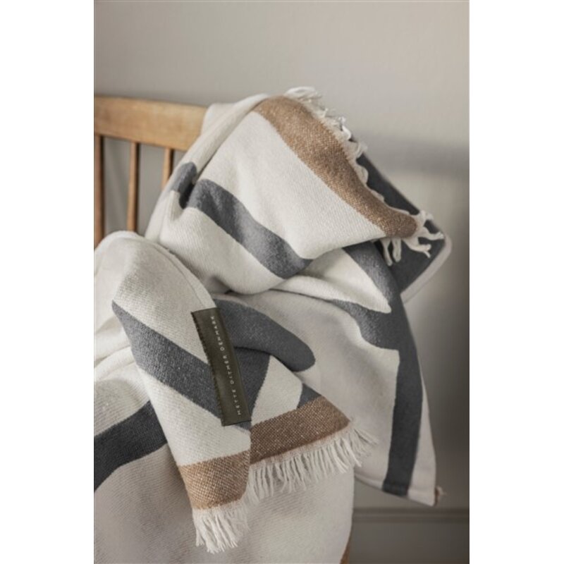 Mette Ditmer-collectie SHADOW throw Off-white / Grey