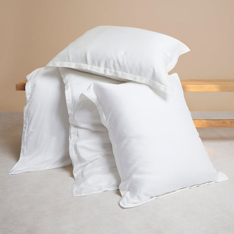 Coco & Cici-collectie  Bamboe Dekbedovertrek 200 x 220 cm - 2 Persoons Beddengoed - Wit - 2 Kussenslopen (60x70) - 100% Eco Bamboe