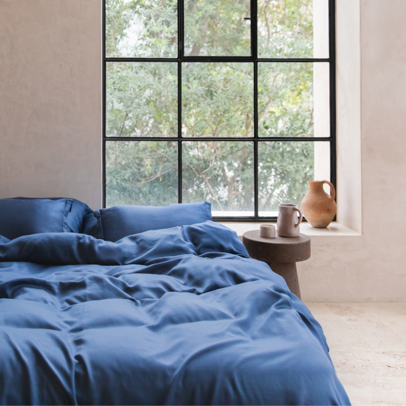 Coco & Cici Coco & Cici - Tencel Sateen Dekbedovertrek 200 x 220 cm - 2 Persoons Beddengoed - Donker Blauw - Lyocell - Hypoallergeen & Extra Zacht - 2 Kussenslopen (60x70)