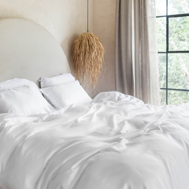 Coco & Cici Sateen Dekbedovertrek Wit | + 2 kussenslopen 60x70
