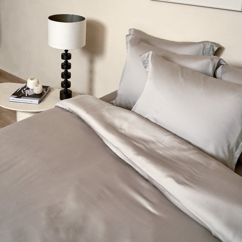 Coco & Cici-collectie Sateen Dekbedovertrek Taupe | + 2 kussenslopen 60x70