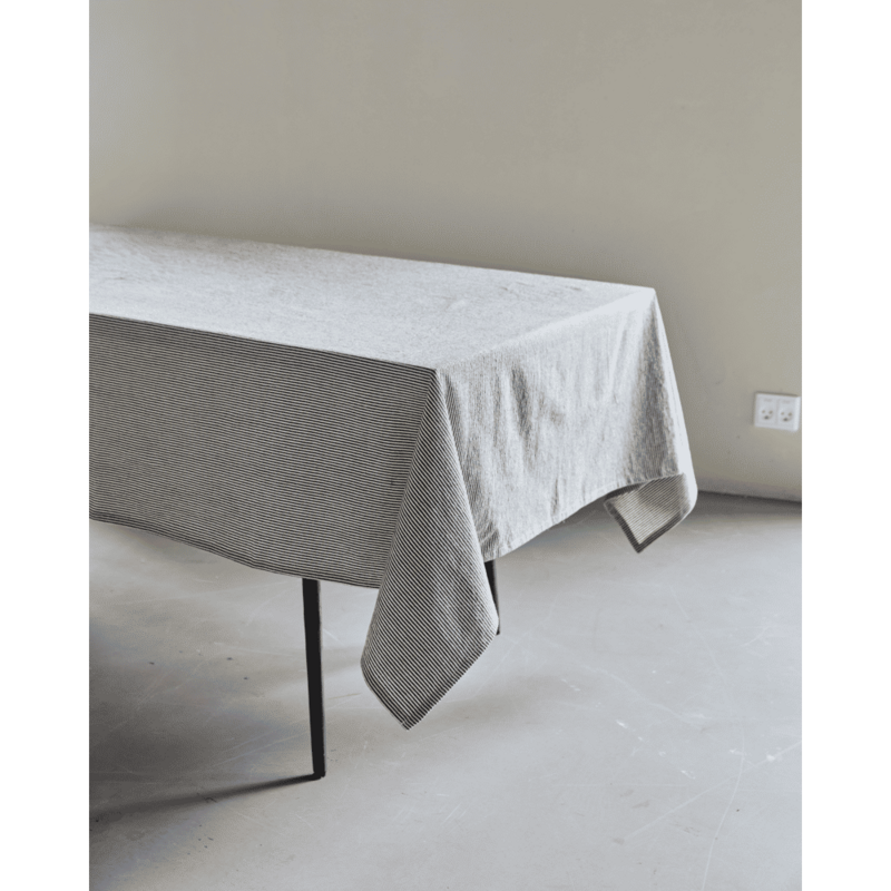 House Doctor-collectie Tafelkleed Block Zand Zwart