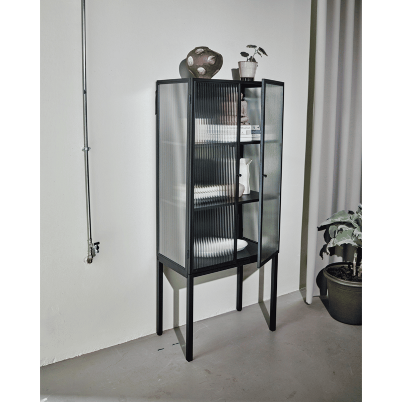 House Doctor-collectie Kast Cabin Zwart met glazen deuren