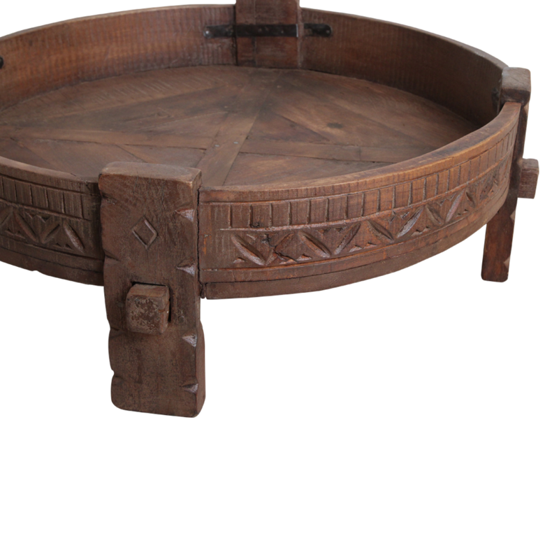 Raw Materials-collectie Brown Chakki side table - 73x73x25 cm