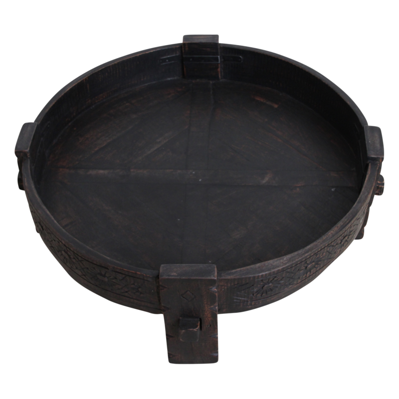 Raw Materials-collectie Black Chakki side table - 73x73x25 cm