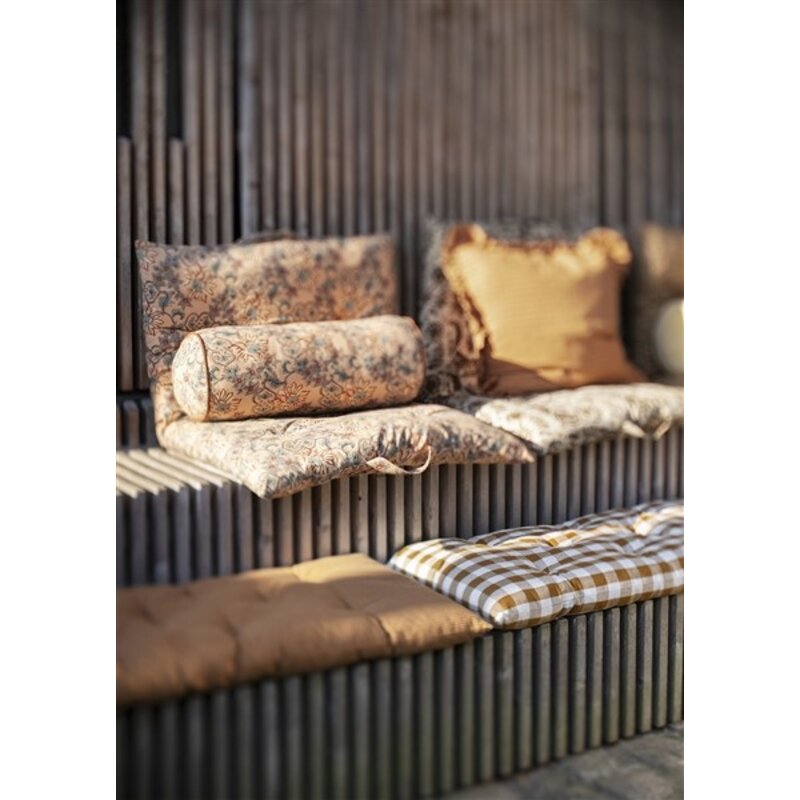 Madam Stoltz-collectie Kussenhoes met ruches Roestbruin