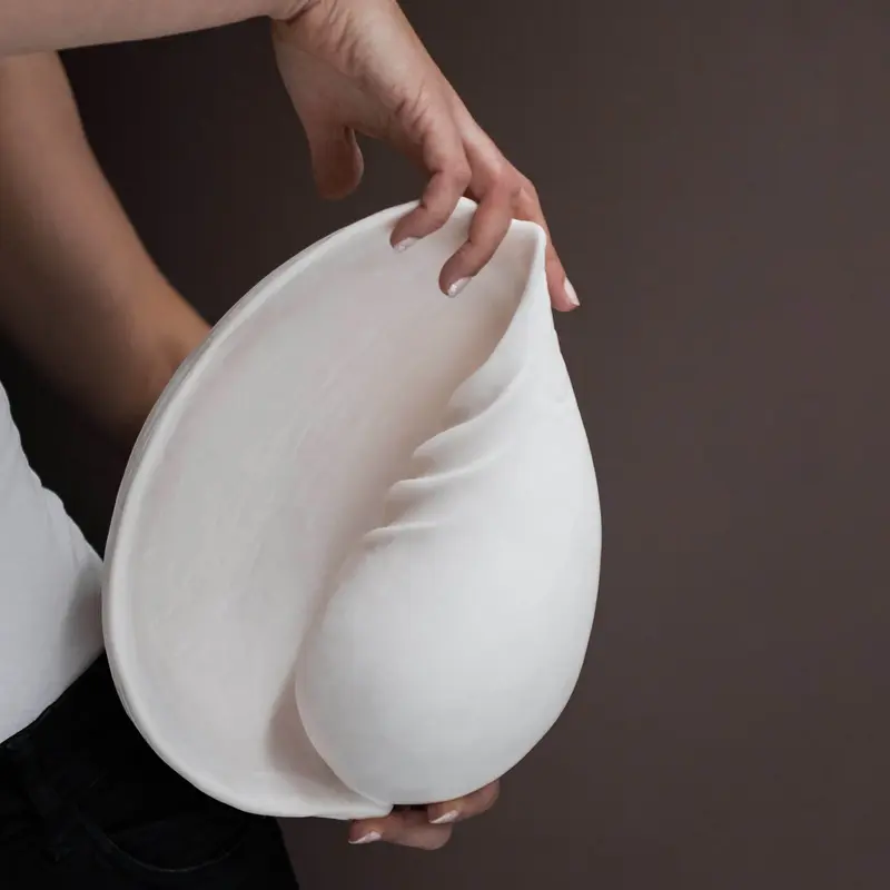 Mette Ditmer-collectie CONCH shell, large Off-white