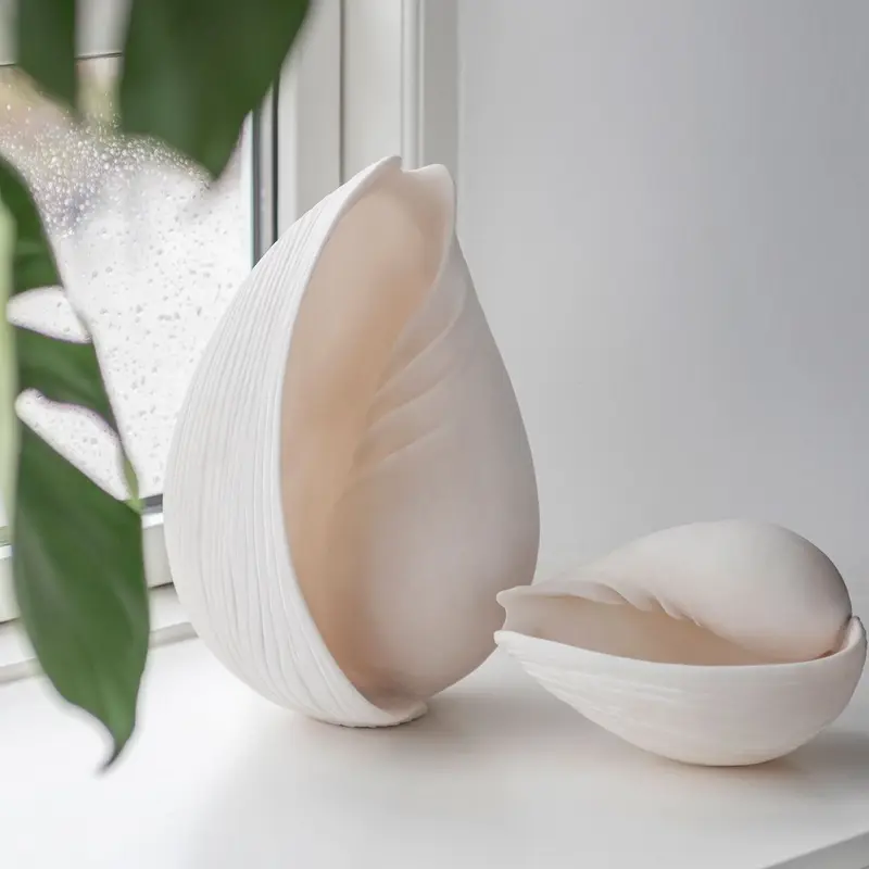 Mette Ditmer-collectie CONCH shell, large Off-white
