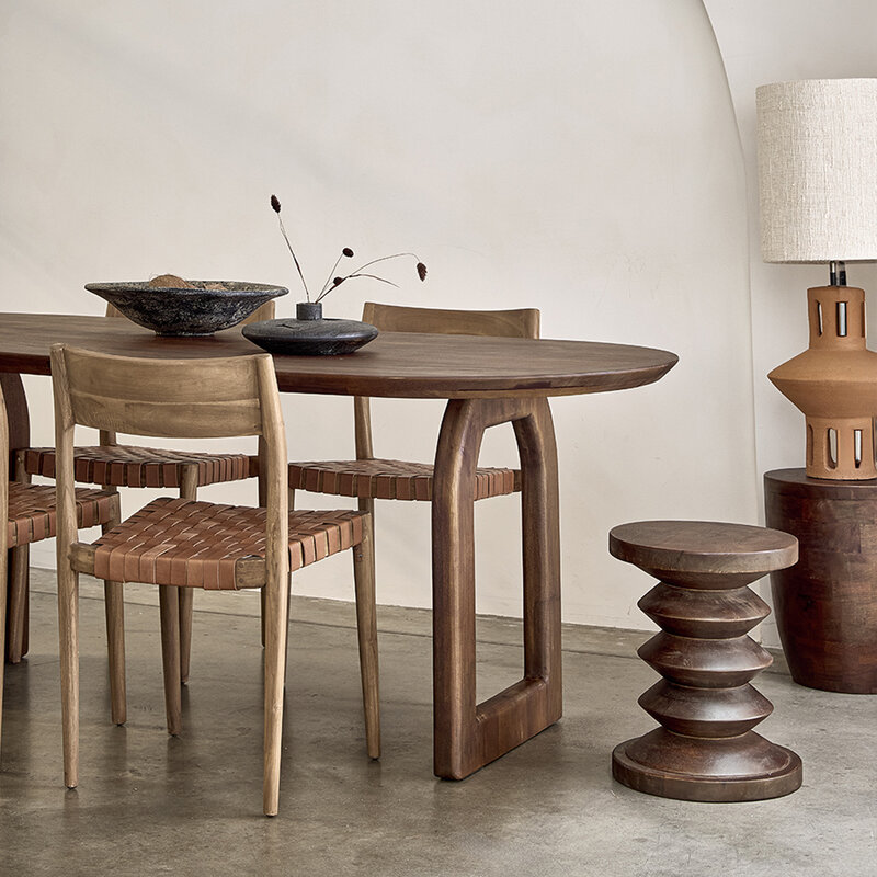 Raw Materials-collectie Bullnose dining table - brown - 180 - open base