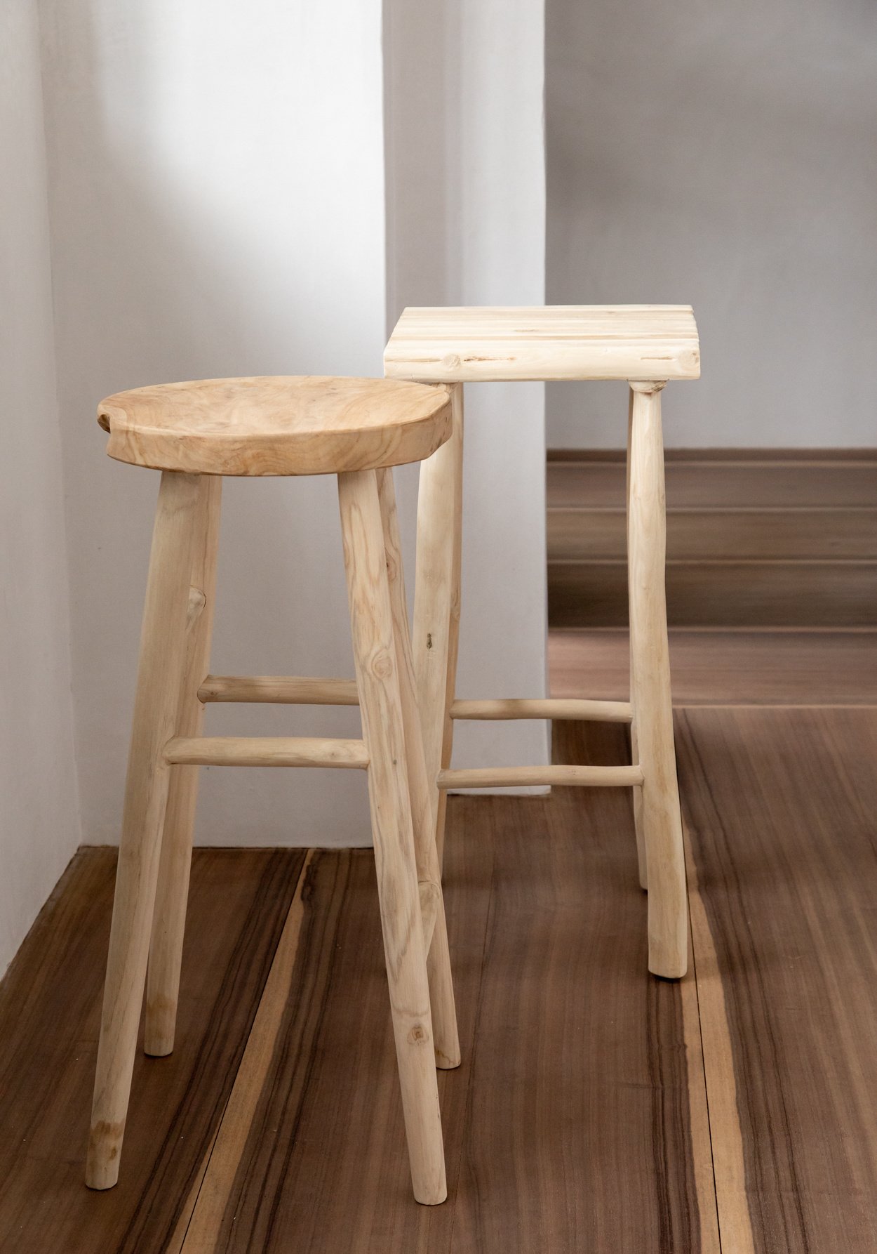 Bazar Bizar The Kedut Bar Stool - Natural