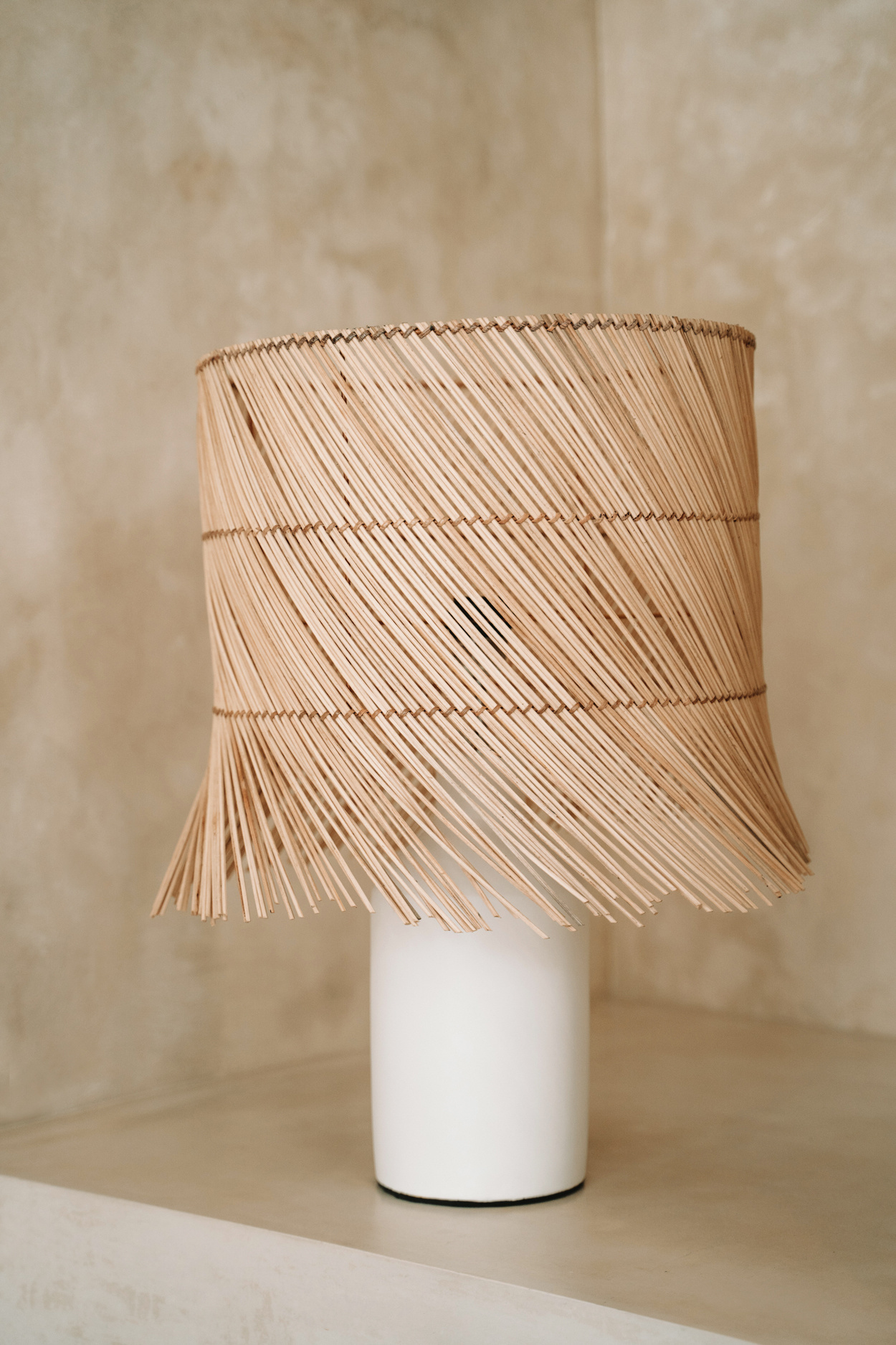 Bazar Bizar The Rattan Table Lamp - White Natural